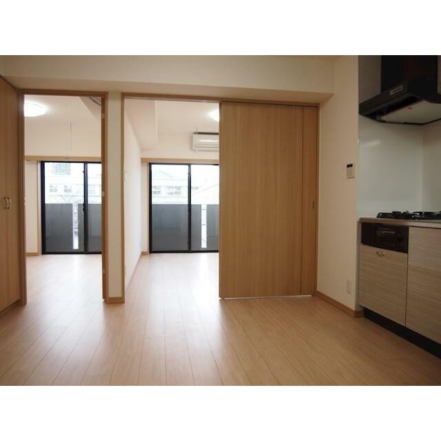 (居間)