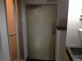 (玄関)