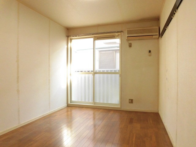 (居間)