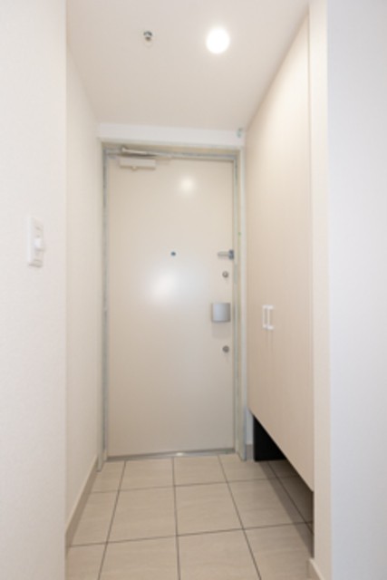 ※写真は同タイプ住戸です。(玄関)