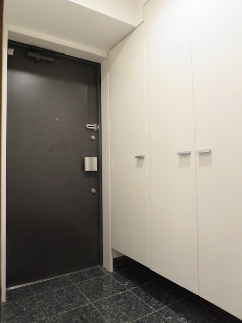 (玄関)
