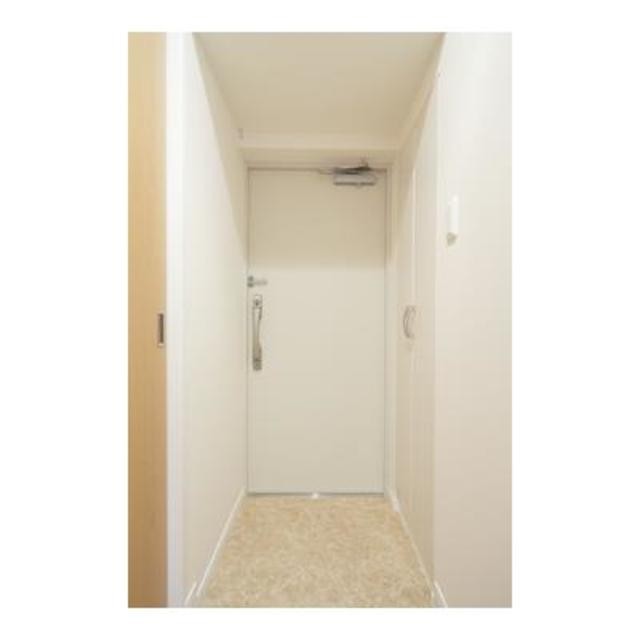 ※写真は同タイプ住戸です。(玄関)