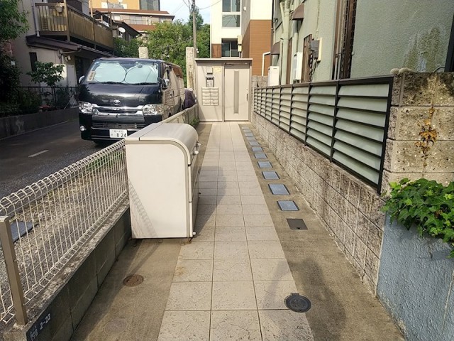 (玄関)