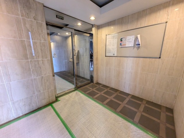 (居間)