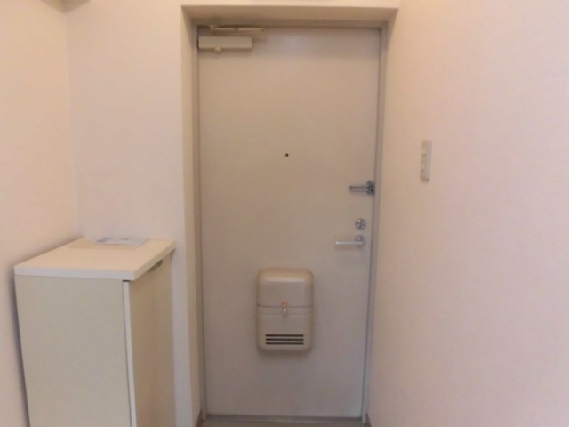 (玄関)