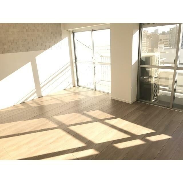 (居間)