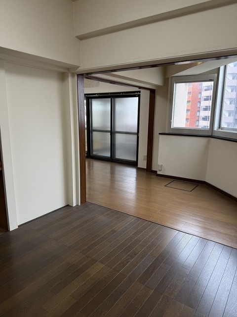 (居間)