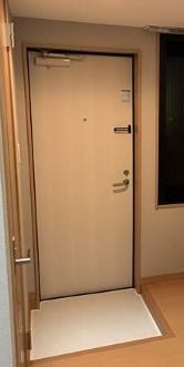 (玄関)