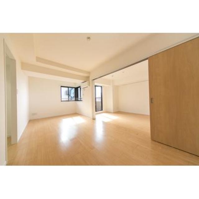 ※写真は同タイプ住戸です。(居間)