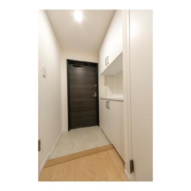 ※写真は同タイプ住戸です。(玄関)