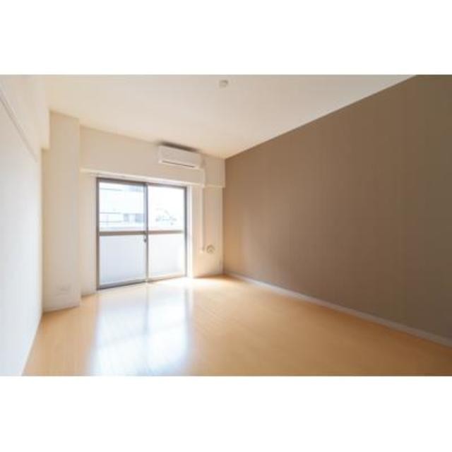 ※写真は同タイプ住戸です。(居間)