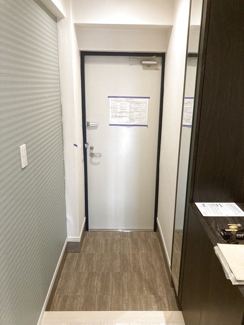 (玄関)