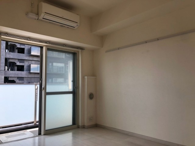 (居間)