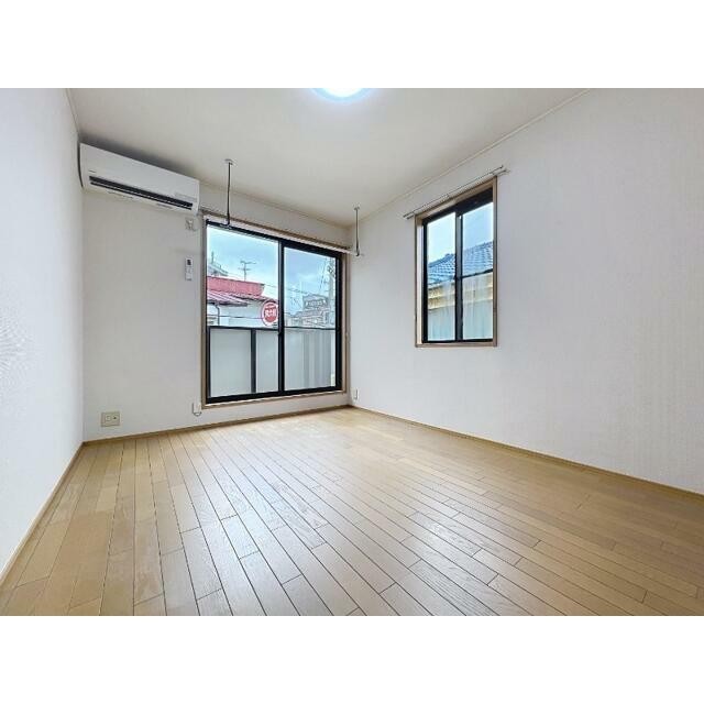 (居間)