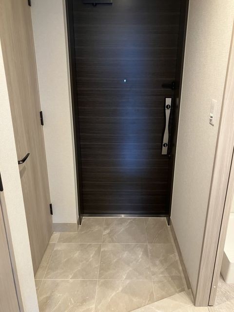 ※写真は同タイプ住戸です。(玄関)