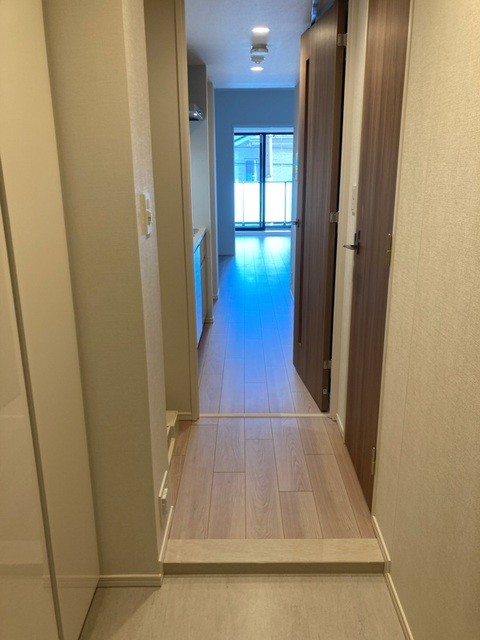 ※写真は同タイプ住戸です。(玄関)