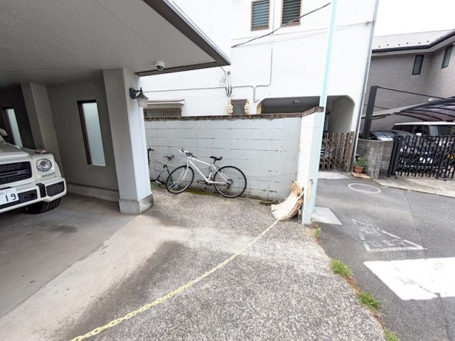 (居間)