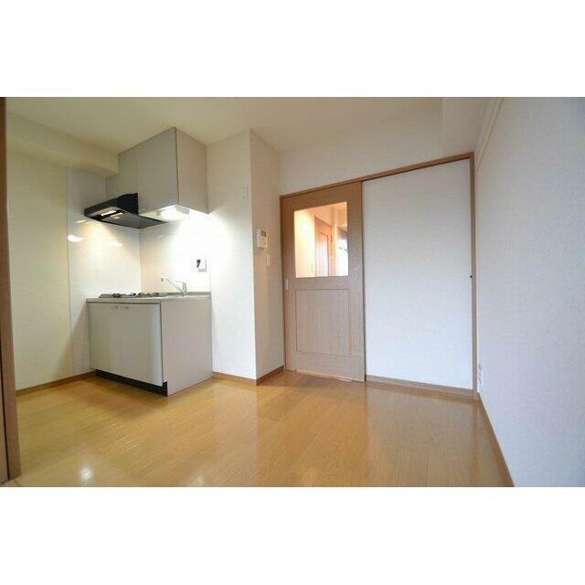 (居間)