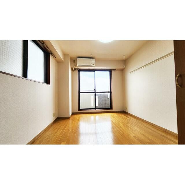(居間)