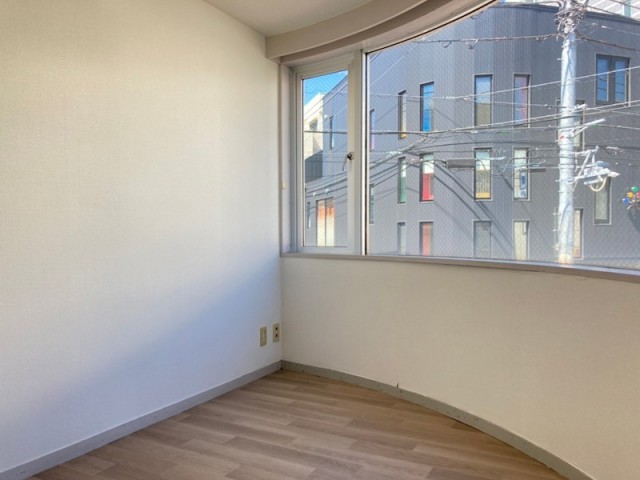 (居間)