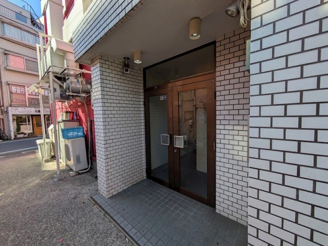(玄関)