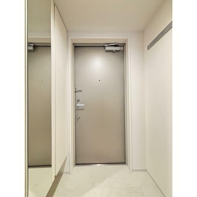 (玄関)
