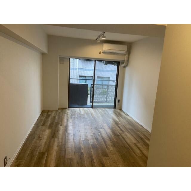 同建物、別部屋の写真を使用しております。(居間)