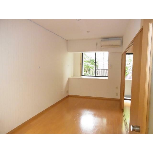 (居間)