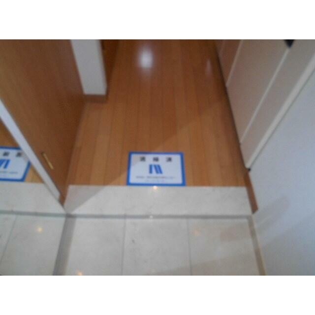 (玄関)