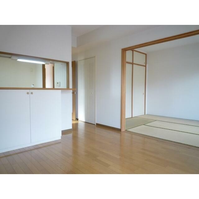 (居間)