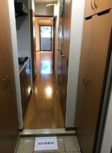 (玄関)