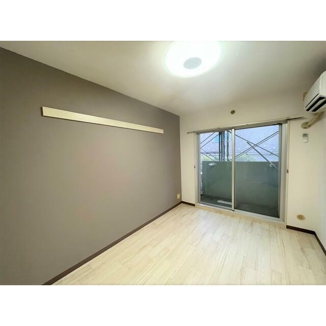 (居間)