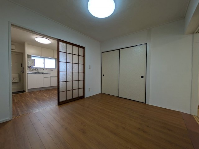 (居間)