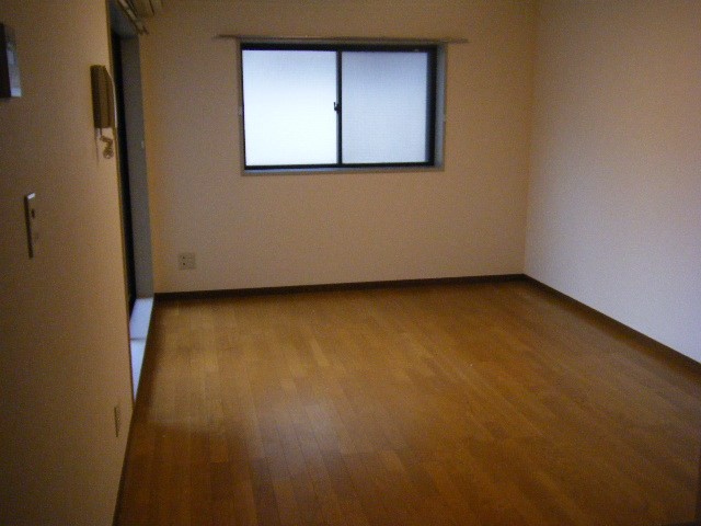 (居間)