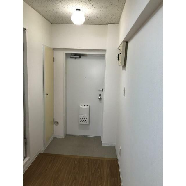 (玄関)