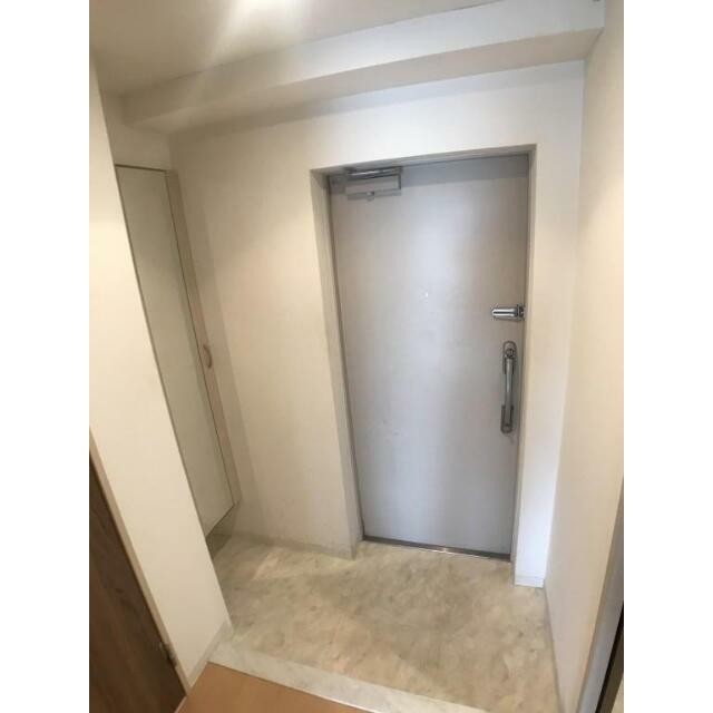 ※反転タイプ参考写真(玄関)