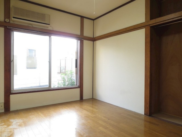 (居間)