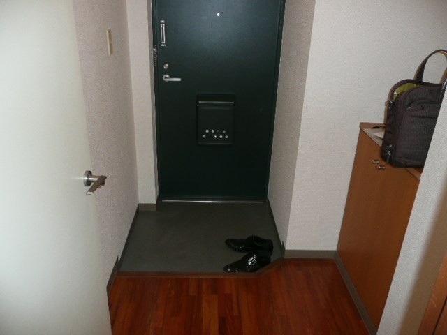 (玄関)
