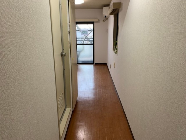 (玄関)