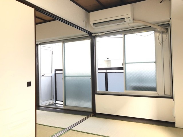 (居間)