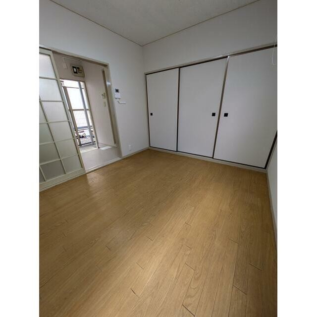 (居間)