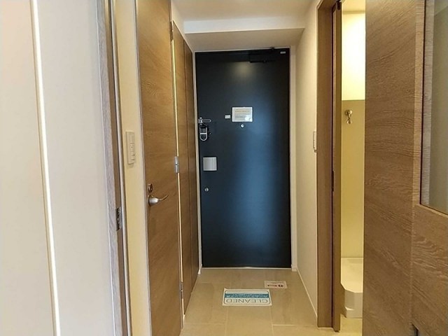 (玄関)