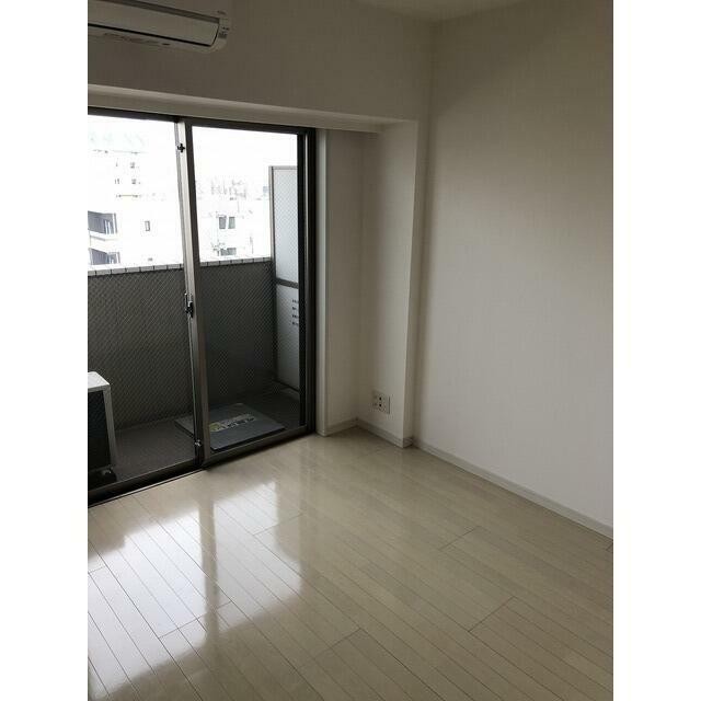 (居間)