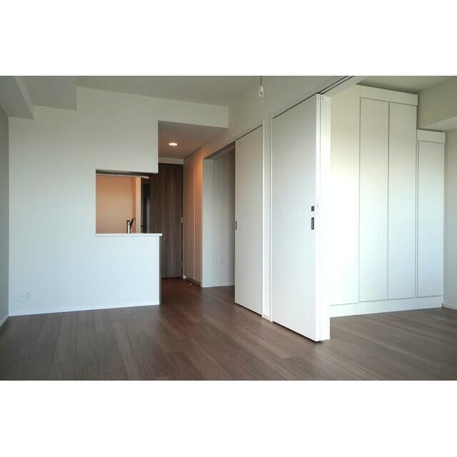 ※写真は同タイプ住戸です。(居間)