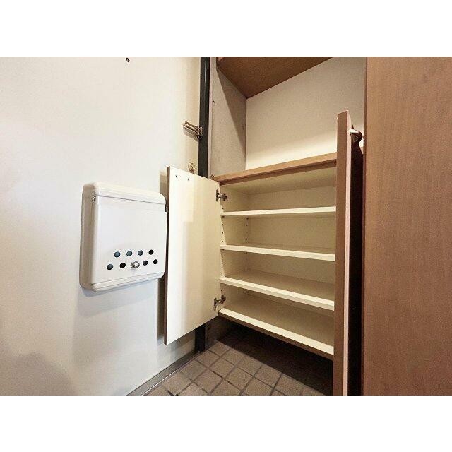 (玄関)