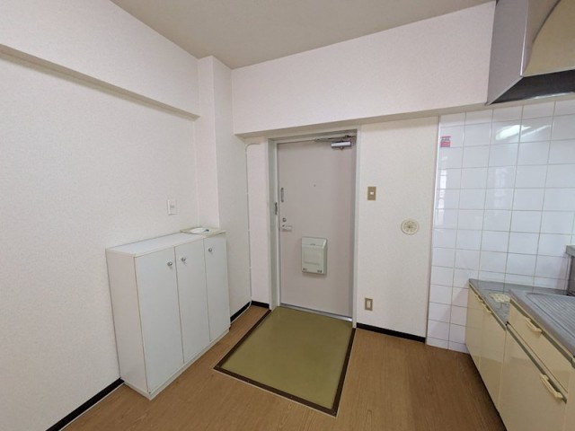 (玄関)