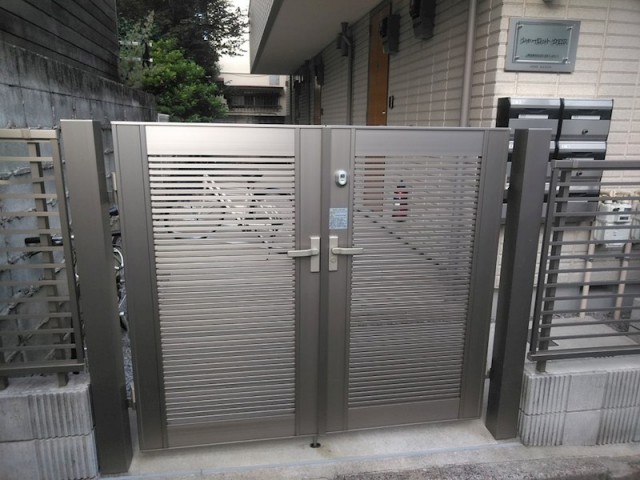 (玄関)