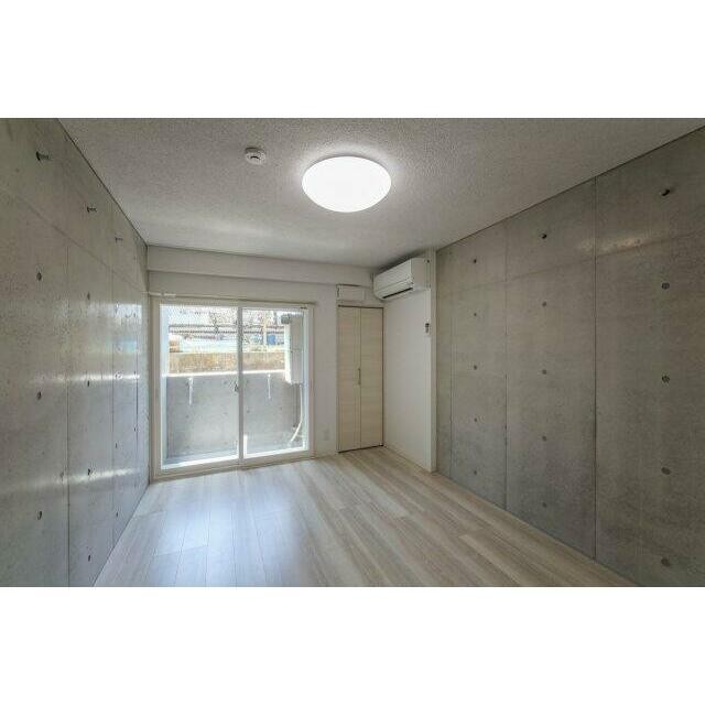 (居間)