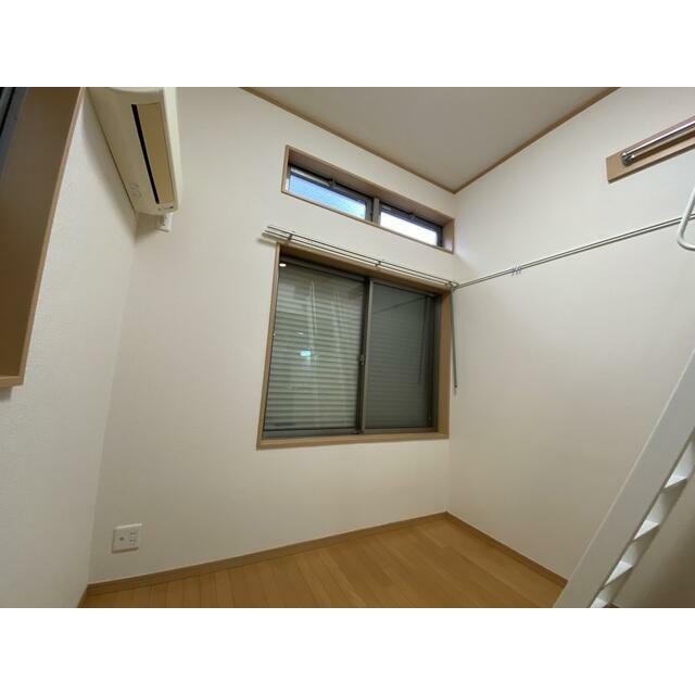 (居間)