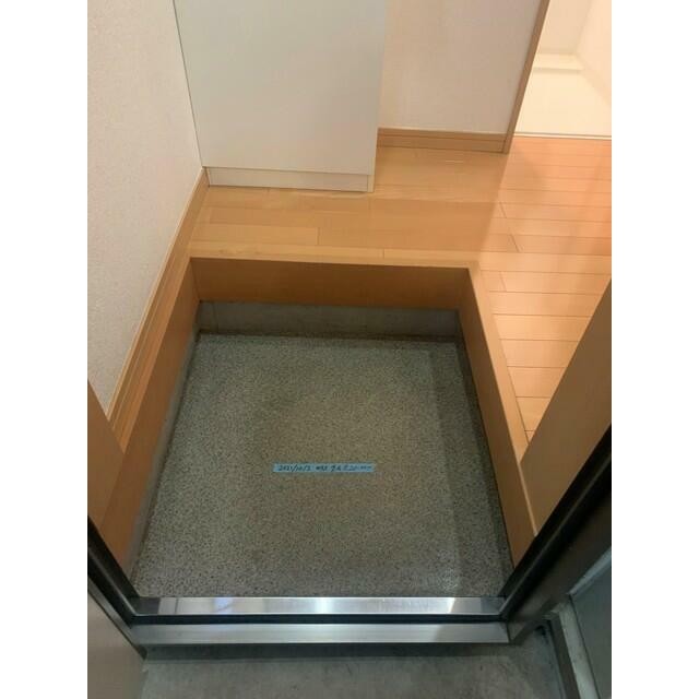 (玄関)
